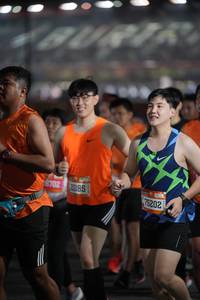 BIB: 702, 20185, 75202
                            <button type="button" onclick="openModal(21023773)" class="btn btn-primary btn-sm float-right btn-popup" data-toggle="modal" data-target=".modal-high-quality">
                        <i class="fas fa-shopping-cart"></i> Add to Cart
                    </button>
                                            <button type="button" onclick="isThisMe(21023773, true)" class="btn btn-success btn-sm float-right btn-popup btn-isme hidden" data-toggle="tooltip" data-placement="bottom" title="นี่คือรูปของคุณใช่ไหม คลิกที่นี่เพื่อเอาเข้าอัลบั้ม">
                        <i class="fas fa-plus"></i> Add to album
                    </button>
                    <button type="button" onclick="isThisMe(21023773, false)" class="btn btn-warning btn-sm float-right btn-popup btn-isnotme hidden">
                        <i class="fas fa-ban"></i> Remove from album
                    </button>